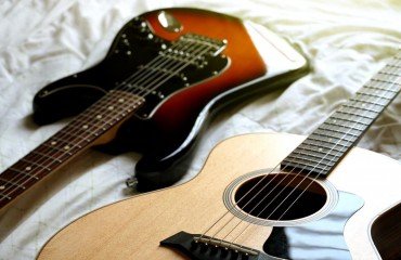 Guitares électriques ou guitares acoustiques comment choisir ?