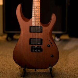 Guitare électrique Luxars S-G37-MAX-M