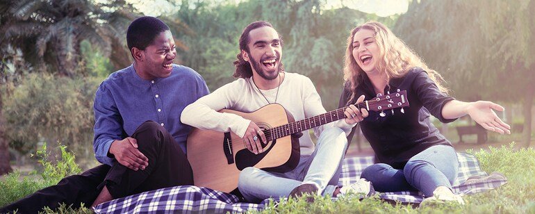 Cours de guitare à Cocody et Abidjan : comment bien débuter