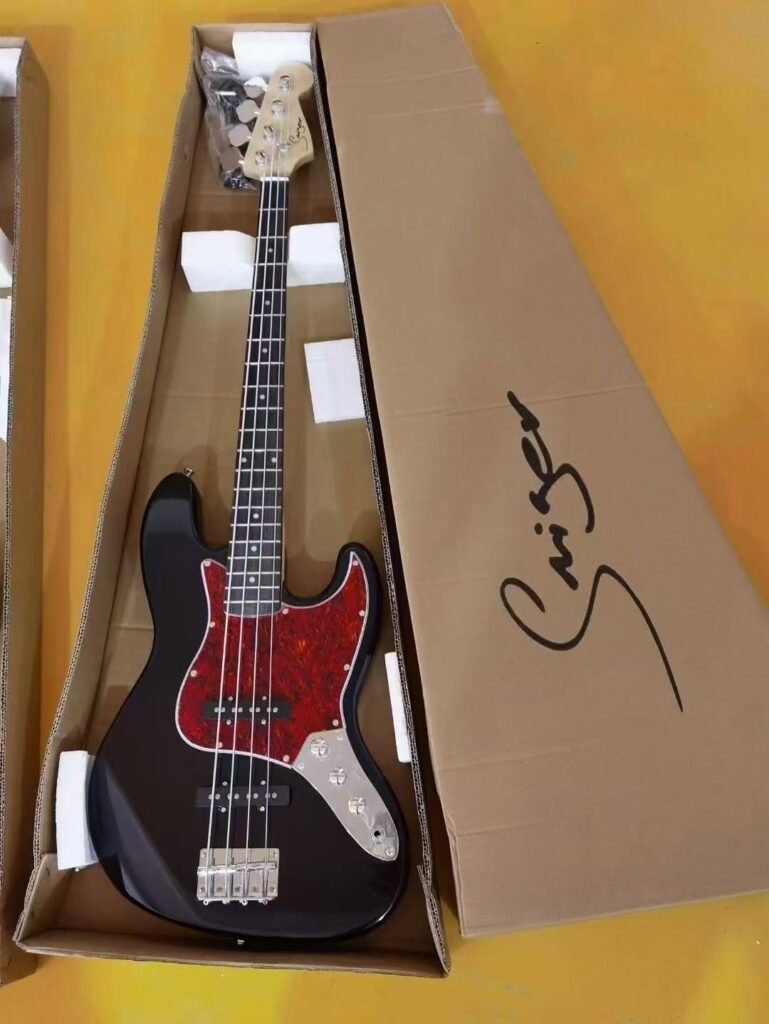 Basse Électrique Jazz Bass 4 Cordes Luxars JB-02-BK (Noir)